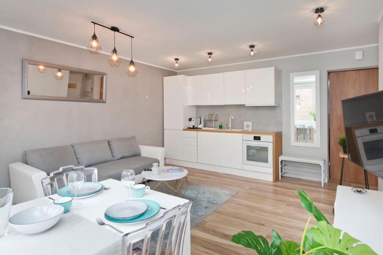 Stay Hip In Vibrant Centrally Located Apartment In Old Town Gdańsk Exteriör bild
